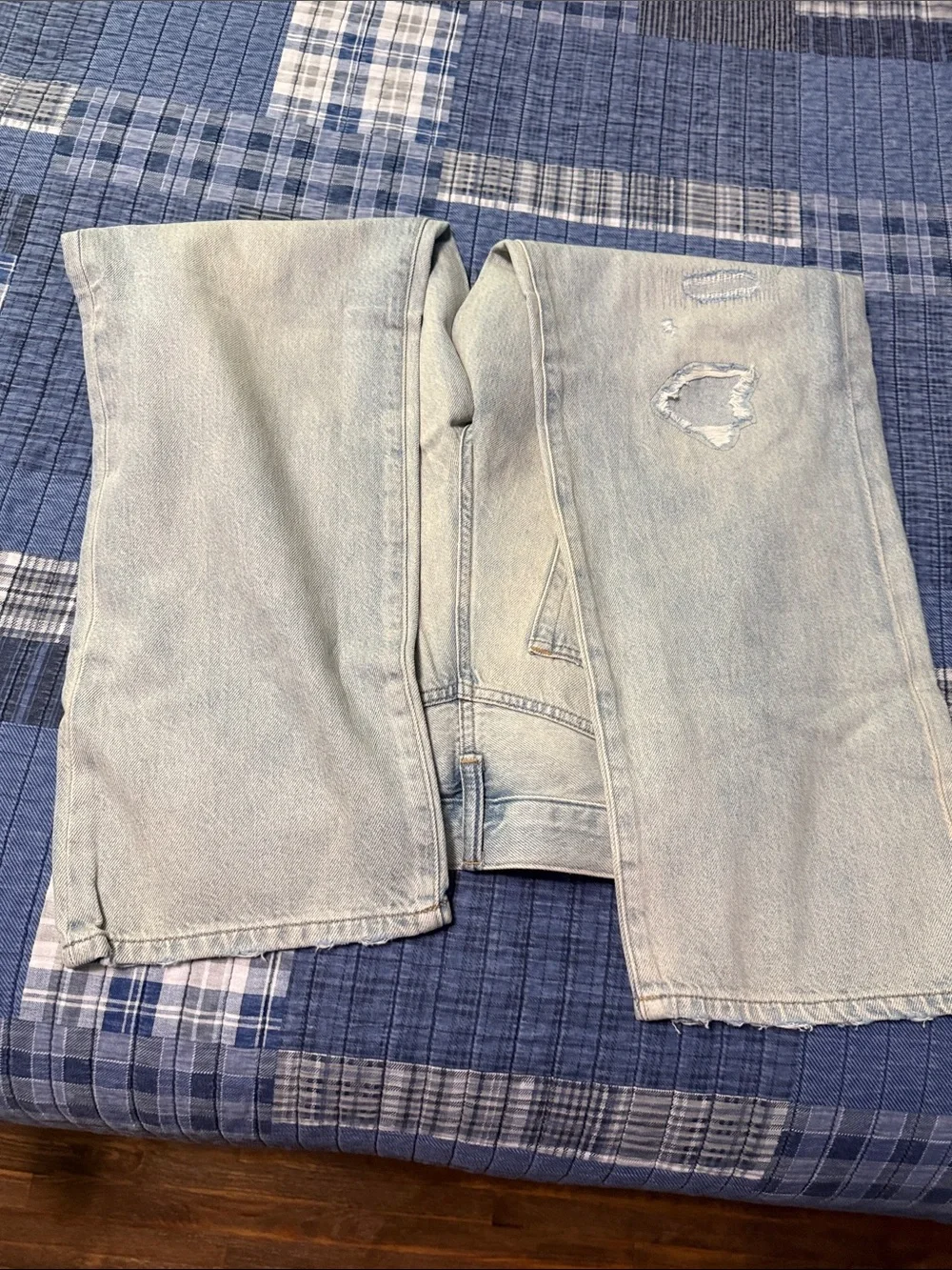 Gap Boys Baggy Light Blue Distressed boys  Jeans 16 slim Baggy NWT